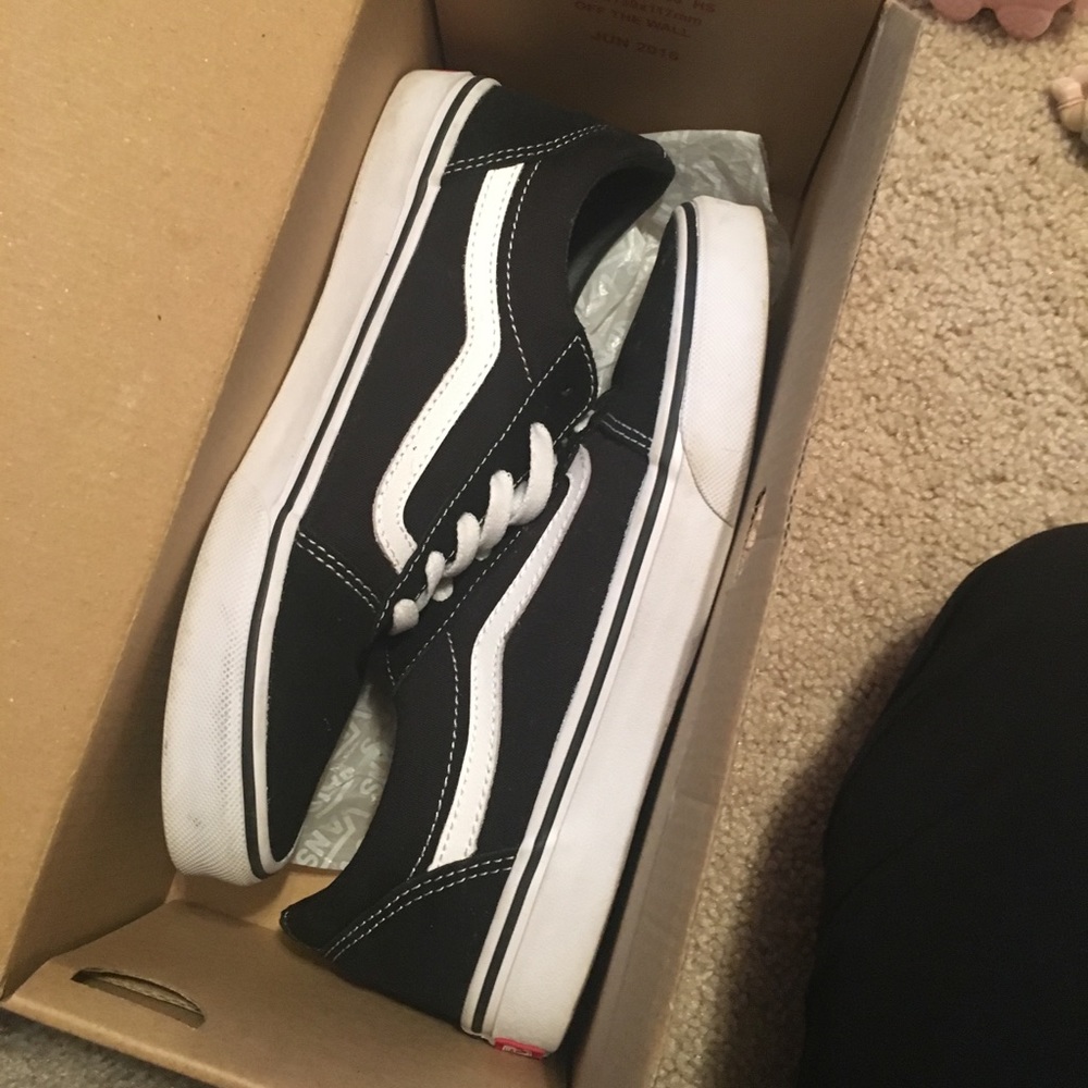 Black Vans shoes